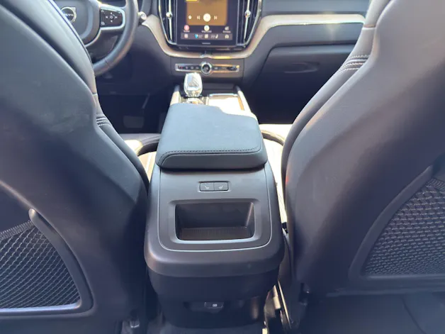 Volvo XC60 2.0 B5 MH Plus Dark AWD