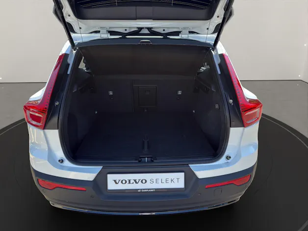 Volvo XC40 2.0 B4 MH Plus Dark