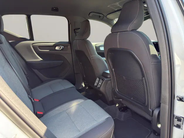 Volvo XC40 2.0 B4 MH Plus Dark