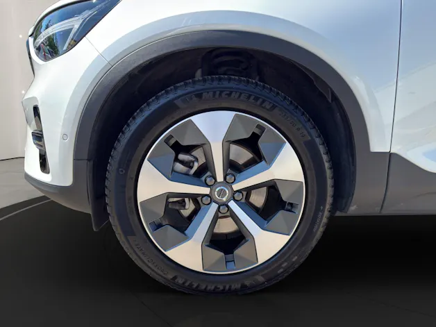 Volvo XC40 2.0 B4 MH Plus Dark