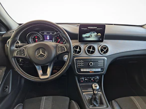 https://vehicle.imgix.net/4375440/148156b3-79af-4bd5-8dc4-d7d6138c2ca6.jpg