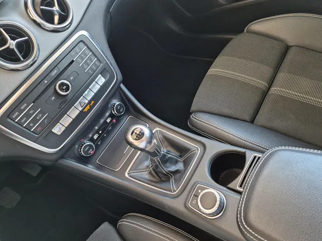 Mercedes-Benz GLA 200 Urban / ab 3,99% Leasing bei Abschluss einer Protect Autoversicherung