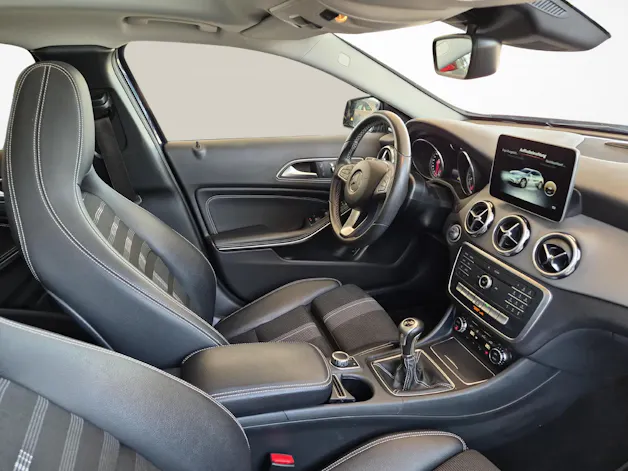 Mercedes-Benz GLA 200 Urban / ab 3,99% Leasing bei Abschluss einer Protect Autoversicherung