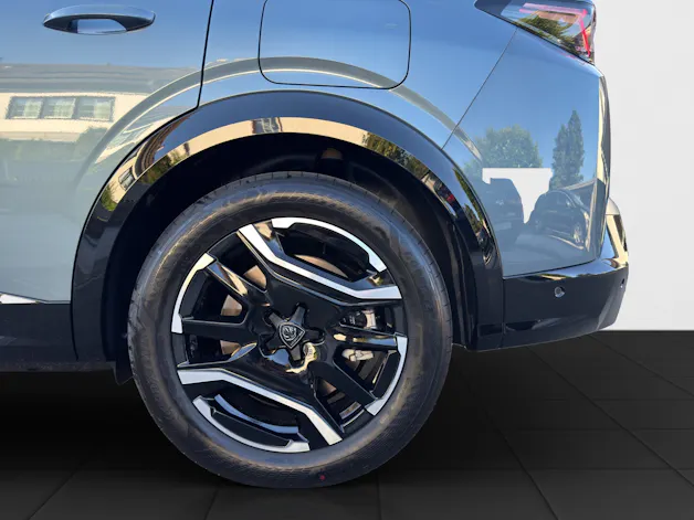 Peugeot E-5008 GT Long Range