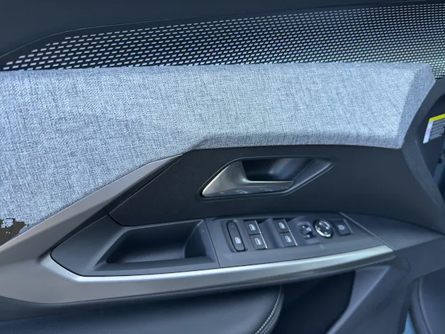 Peugeot E-5008 GT Long Range