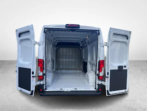 https://vehicle.imgix.net/4375479/d1a5c256-8a6b-4c5e-ab53-92afdc9b6ab6.jpg