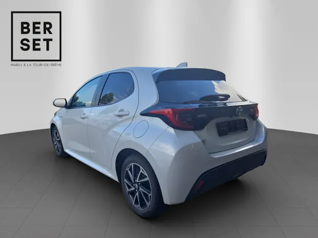 Toyota Yaris 1.5 VVT-i HSD Trend