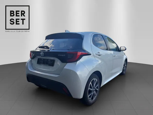 Toyota Yaris 1.5 VVT-i HSD Trend