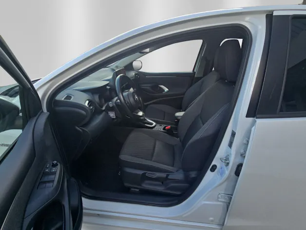 Toyota Yaris 1.5 VVT-i HSD Trend