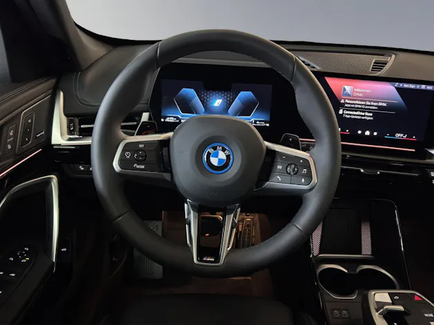 BMW X1 30e xDrive paddles