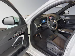 BMW X1 30e xDrive paddles