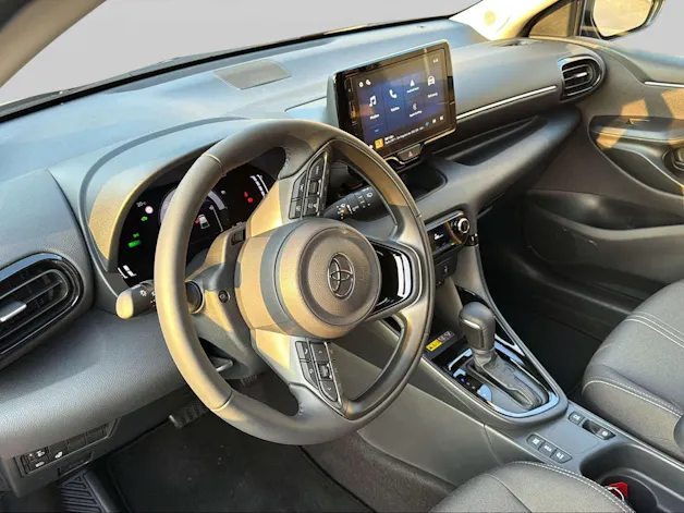 Toyota Yaris 1.5 VVT-i HSD Trend