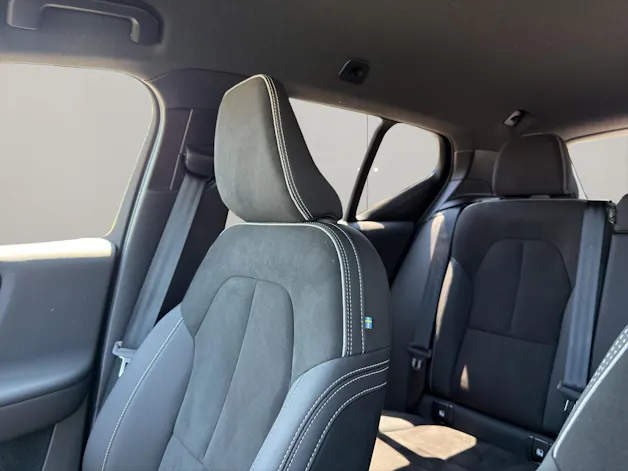 Volvo XC40 2.0 B3 MH Plus Dark