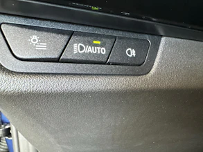 https://vehicle.imgix.net/4375528/bbbc7c9c-795f-4e45-80e7-9ce53789e3b7.jpg