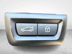 https://vehicle.imgix.net/4375528/da392fd4-e11e-4ee0-a9d5-1f06f273b429.jpg