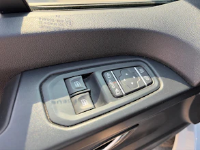 https://vehicle.imgix.net/4375531/fa85d7ce-1684-4838-a72c-caff603c24f6.jpg