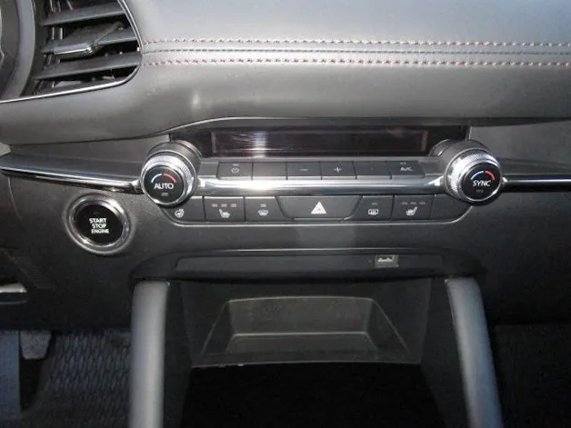 Mazda 3 Hatchback 2.0 186 Revolution