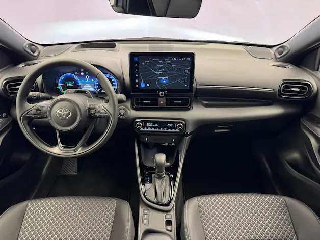 Toyota Yaris 1.5 VVT-i HSD Premium