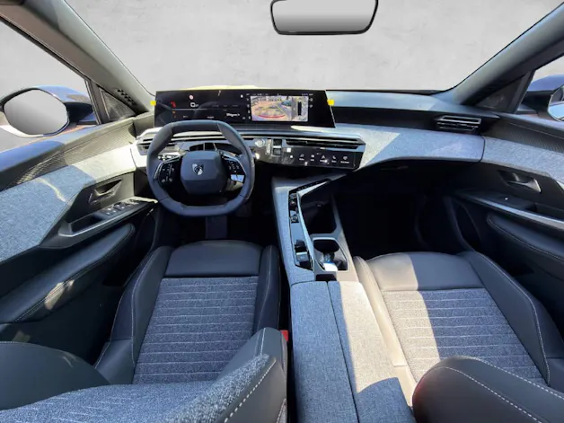 PEUGEOT 5008 1.2 Hybrid Allure Premium