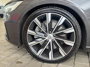 Volvo V60 2.0 B5 Ultimate Dark AWD