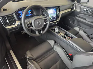Volvo V60 2.0 B5 Ultimate Dark AWD