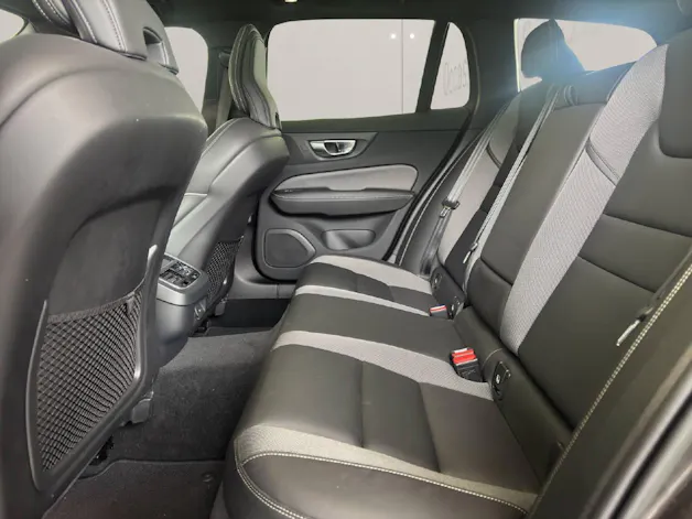 Volvo V60 2.0 B5 Ultimate Dark AWD