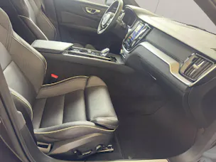 Volvo V60 2.0 B5 Ultimate Dark AWD