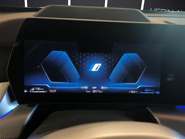 BMW X1 30e xDrive paddles