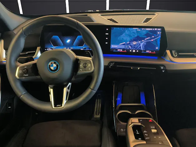 BMW X1 30e xDrive paddles