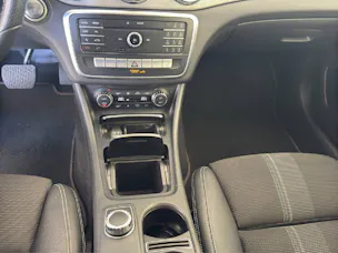 Mercedes-Benz GLA 200 d Urban 136PS Automat
