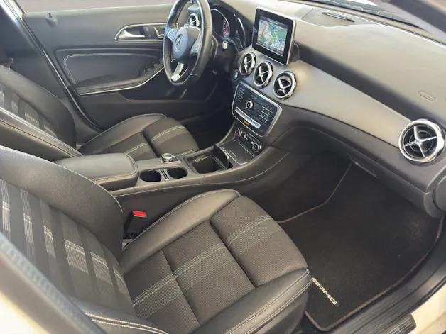 Mercedes-Benz GLA 200 d Urban 136PS Automat