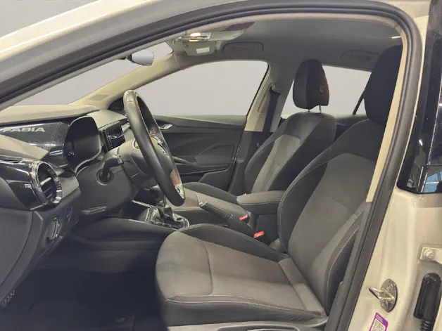 Škoda Fabia 1.0 TSI Selection DSG