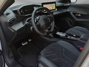 PEUGEOT 2008 1.2 Hybrid 145 GT