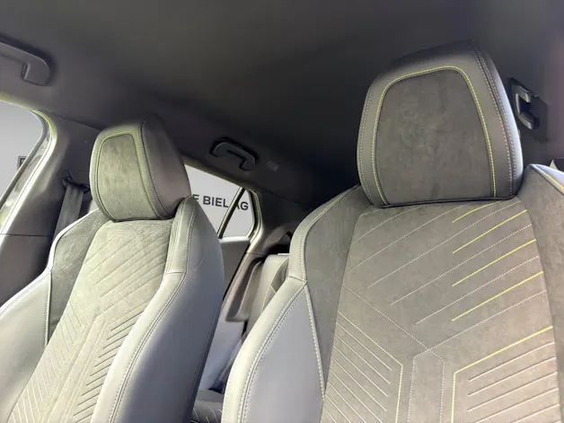 Peugeot 2008 1.2 Hybrid 145 GT