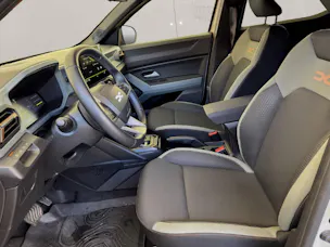 Dacia Duster 1.6 Hybrid Extreme inkl. Anhängerkupplung**