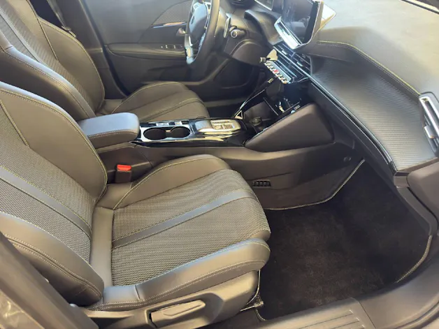 Peugeot 2008 1.2 Hybrid GT 145PS