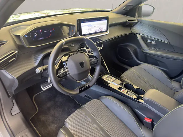 Peugeot 2008 1.2 Hybrid GT 145PS
