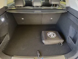 MG HS 1.5 PHEV **Luxury** 272PS