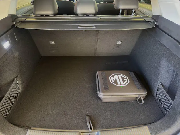MG HS 1.5 PHEV **Luxury** 272PS