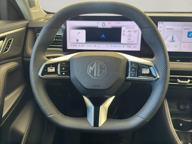 MG HS 1.5 PHEV **Luxury** 272PS