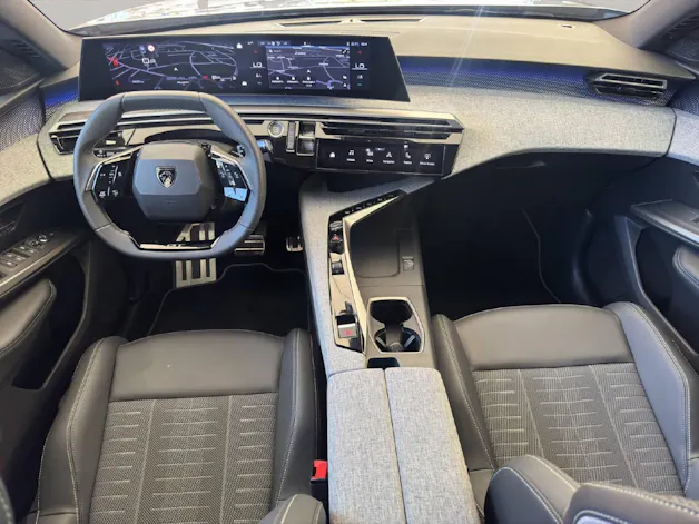 Peugeot 5008 1.2 Hybrid GT 145PS 7-Plätzer