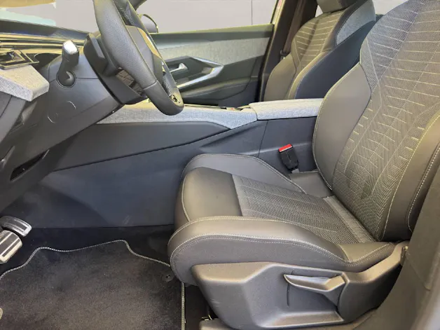 Peugeot 5008 1.2 Hybrid GT 145PS 7-Plätzer