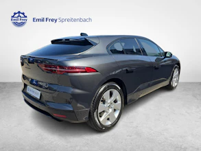 https://vehicle.imgix.net/4375806/f4ac9fa3-1481-44b4-a4ce-24b97c3809aa.jpg