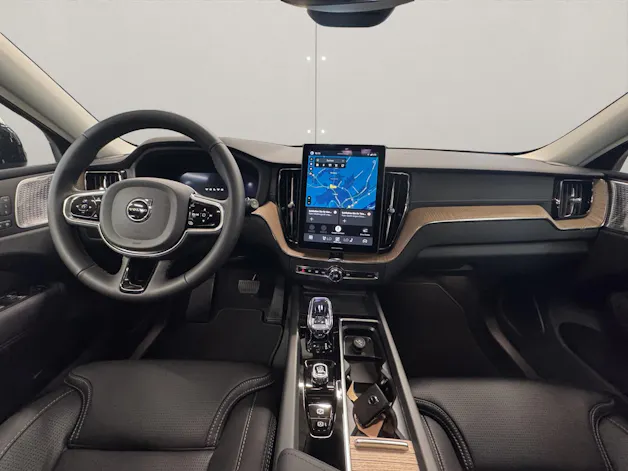 VOLVO XC60 2.0 T8 TE Ultra Dark eAWD