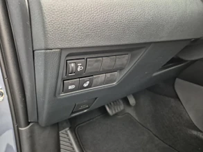 https://vehicle.imgix.net/4375843/07f53e68-cdf4-49b1-822a-e02a6c8e2a53.jpg