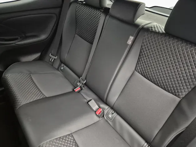 Toyota Yaris 1.5 VVT-i HSD Premium - ab 2.99% Leasing