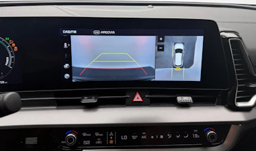 https://vehicle.imgix.net/4375905/3fce1881-2460-4fa3-bc73-1ac344419dae.jpg