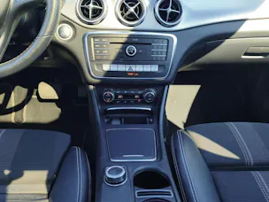 Mercedes-Benz GLA 200 Urban 7G-DCT