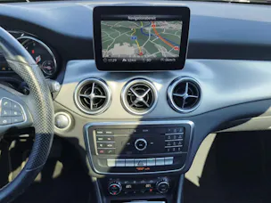 Mercedes-Benz GLA 200 Urban 7G-DCT