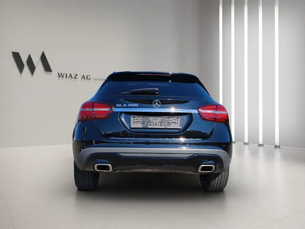 Mercedes-Benz GLA 200 Urban 7G-DCT